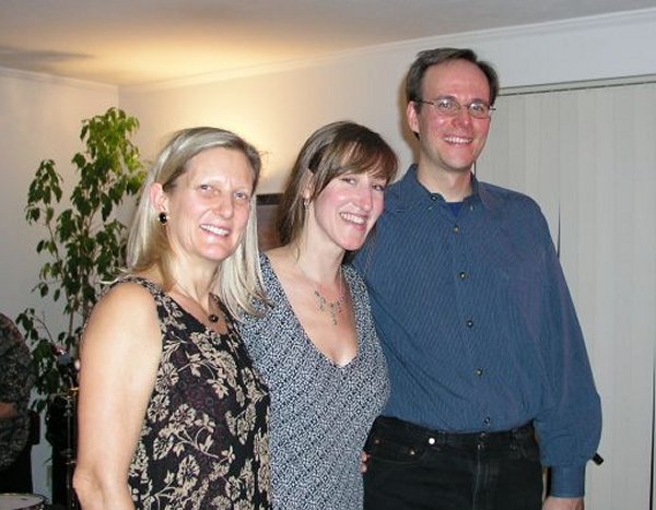 Happy Rhodes with Chip & Jo Lueck at the House Concert they hosted - Kenosha, WI - Nov. 11, 2003